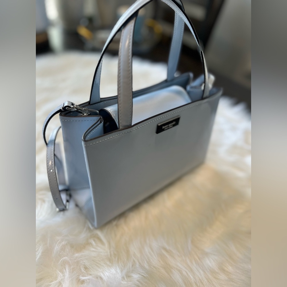 Kate spade ♠️ medium size cross body purse color blue EUC - Picture 2 of 9